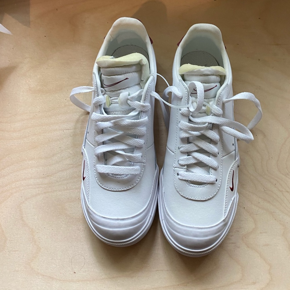 ✨SALE✨Nike sneakers ✨SALE✨